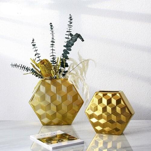 American Hexagon Golden Ceramic Vase Flower Arrangement Art Ornaments Abstract 3D Lattice Flower Vase Wedding Decoration Crafts