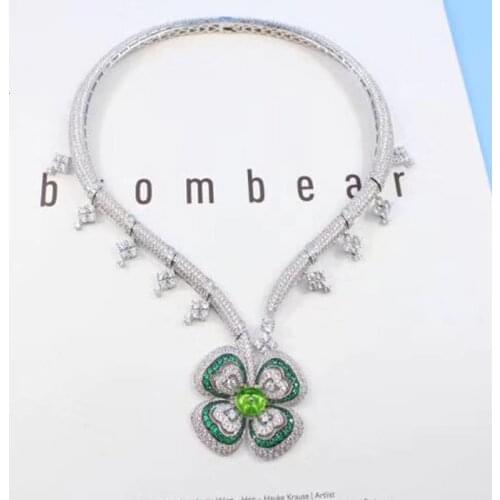 Hot Brand Fashion Party Feast For Women Banquet Flower Pendant Crystal Hyperbole Necklace Fine Costume Jewelry