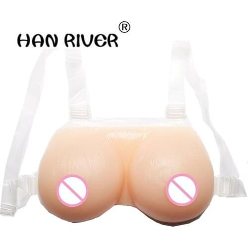 1 pair of S 500g latex of silicone gel was made from the CD, and the fake breast prosthesis was simulated after the operation