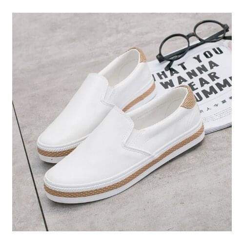 Unmdb Women's Moccasins