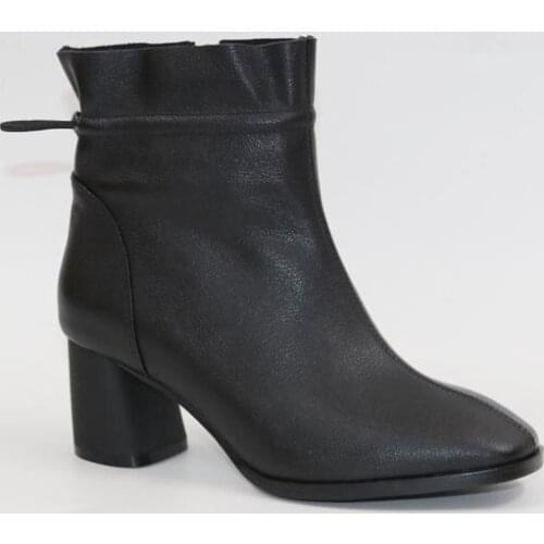 Nside and outside the new cowhide all leather, fashionable, rough and square, comfortable boots