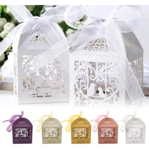 50Pcs/Set Love Heart Laser Cut Hollow Carriage Favors Gifts Candy Boxes With Ribbon Baby Shower Wedding Party Supplies