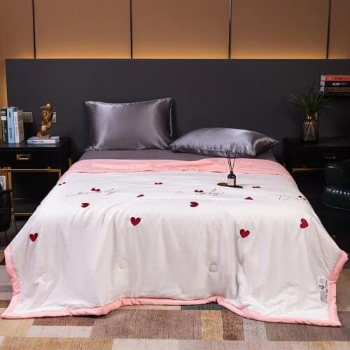 Modal Fabric Padded Soft Blanket or Quilt to Decorate the Bedroom for Home and Travel as Gift for Family and Friends