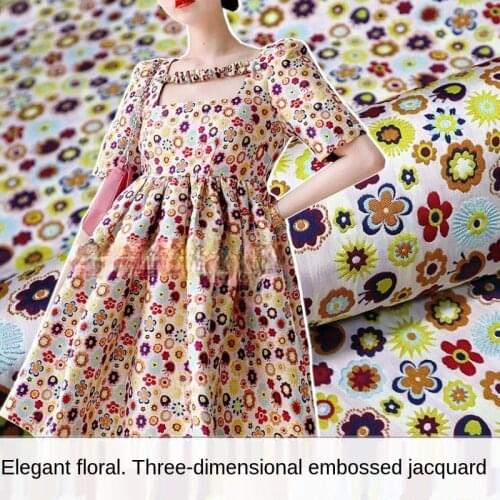 Elegant floral three-dimensional embossed yarn-dyed jacquard fabric, sewing fabric factory shop is not out of stock