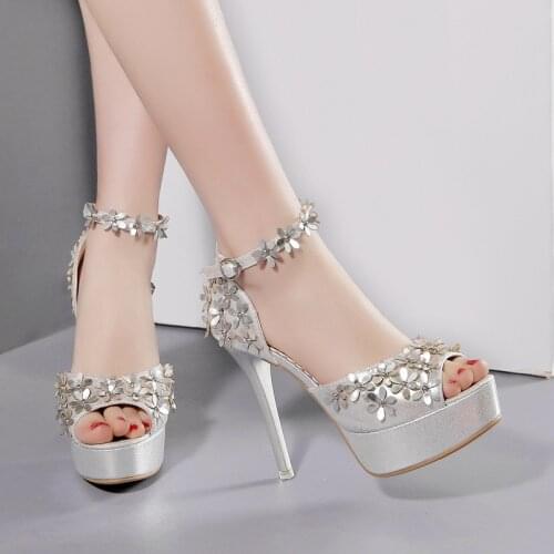 New Summer Hollow Buckle Womens Shoes European and American Fight Color Fish Mouth Fine with High Heels White Shoes Woman Heels