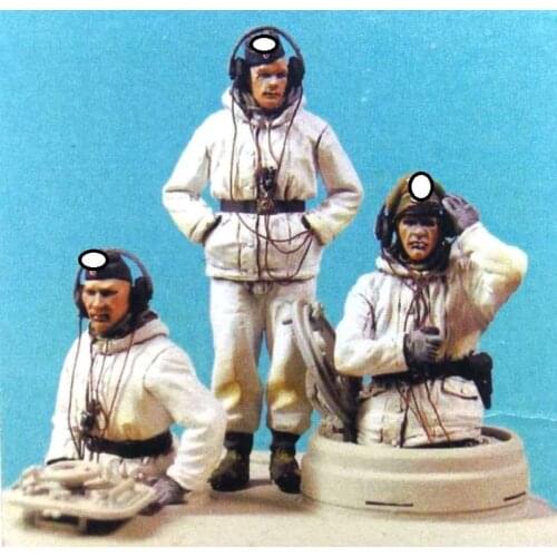 Resin 3 German soldiers in World War II 1:35