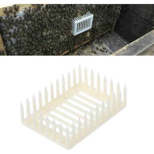 Plastic Queen Marker Cage Clip Bee Catcher Beekeeper Beekeeping Tools Equipment