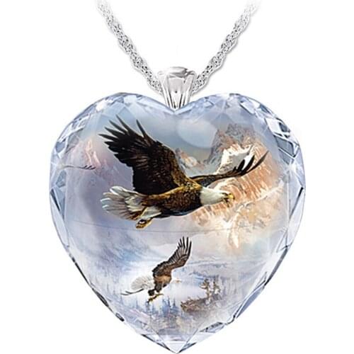 Exquisite Personality Eagle Pattern Pendant Fashion Heart Shaped Crystal Animal Necklace