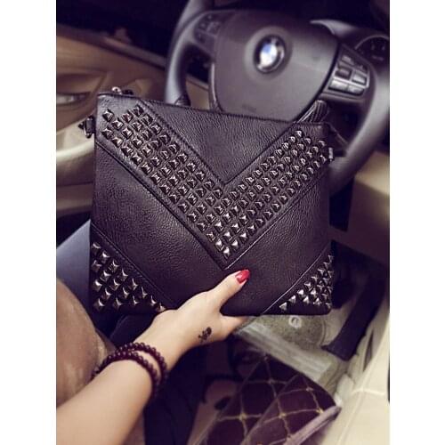 Womens Luxury Clutch Bag Simple Brand Bag Rivet Leather Shoulder Bag Messenger Casual Business Envelope Dinner Wallet