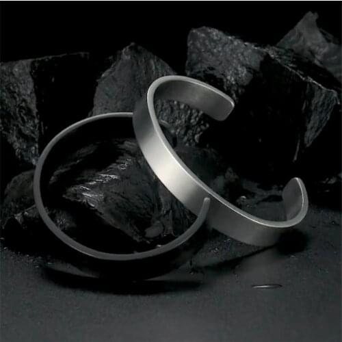 XIAONIANSHI Rigid Bracelets