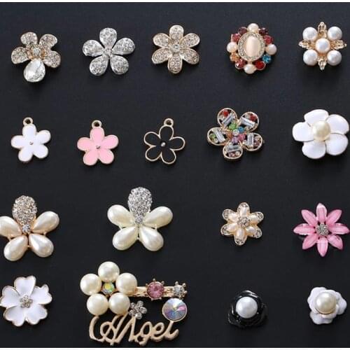 Hot Sale 2pcs Fashion Quality Shoe Decorations DIY Metal Shoe Buckle Five Petal Flower Croc Charms Designer for Kids Girls Gift