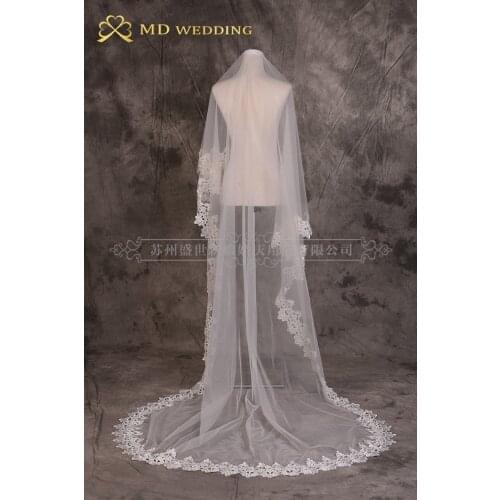 2015 New White/Ivory Lace Appliqued One Layer Cathedral Length Bridal Veil Wedding Veil Comb Mantilla Wedding Accessories MD3044