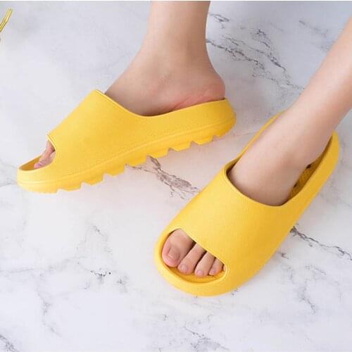 Thick Soled Slippers Bath Non Slip Quick Drying Hollow Indoor Deodorant Slippers for Male and Female Bathroom Summer A66