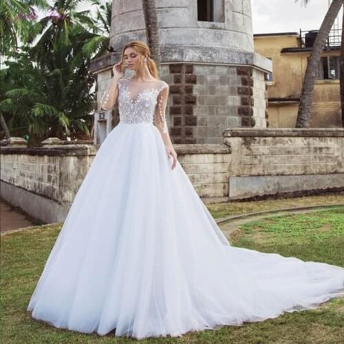Julia Kui Cap Sleelev Wedding Dress A-Line With Embroidery Lace Of Short Sleeve Symmetrical Appliques Decoration