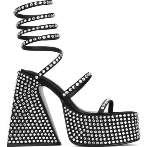 Womnes Peep Toe Platform Wedge High Heel Sandals Metal Chain Heart Shoes Punk Japanese Harajuku Plus Size New 2021