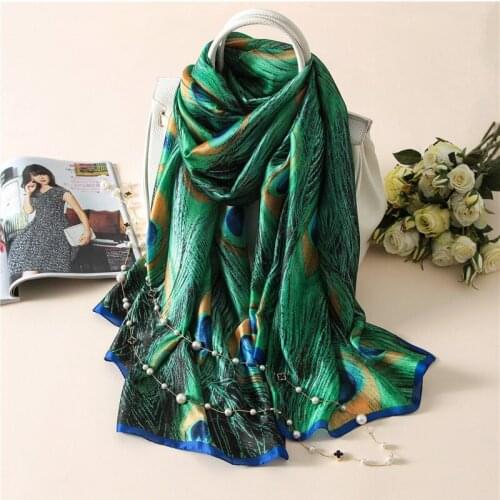2019 New style Autumn and winter women beach Sunscreen flower shawl china silk lady fashion feathers Print scarves Popular hijab