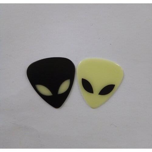 Custom glowing electric Guitar Picks can Print Your Own images(glowing in the dark) special guitar accessories guitar capo