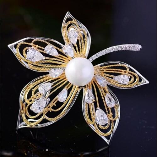 Zlxgirl Fashion Gold copper leafs Brooch for Womens Wedding jewelry brand pearl scarf pins Micro Paved Popular Gifts