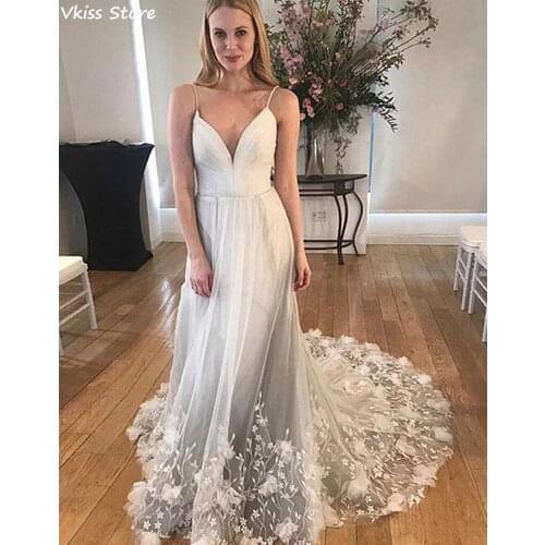 2020 Silver Evening Dress V-neck Spaghetti Strap Sleevelss Sweep Train Laces Applique A-line Prom Dress платья знаменитостей