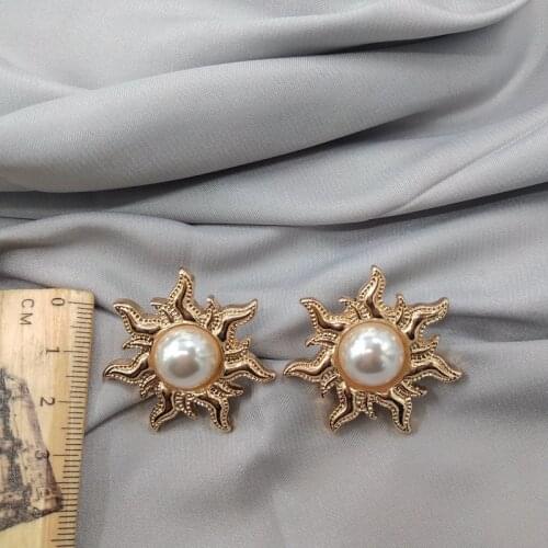 2020 Brinco Pendientes Earring Temperament Joker Style Restoring Ancient Ways Web Celebrity Hot Wheels Stud Earrings Female D44