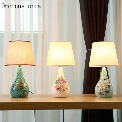 Nordic concise modern desk lamp bedroom bedside lamp warm led personalized creative pink desktop decorative table lamp