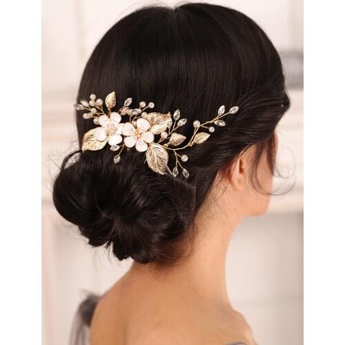 Vintage Gold Flower Leaves Bridal Hair Comb Chic Noble Women Ornaments Bride Headwear Wedding Hair Accessories