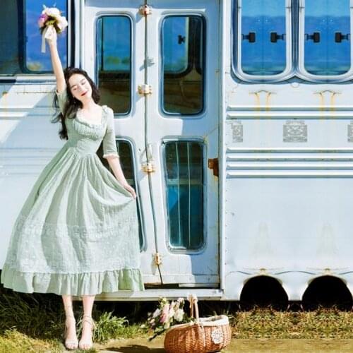 High quality 2021 Green Spring New Arrival Elegant Square Collar Short Sleeve Solid Color Long Lace Cotton Dress AE997