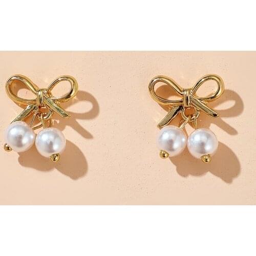 Dovolink Stud Earrings