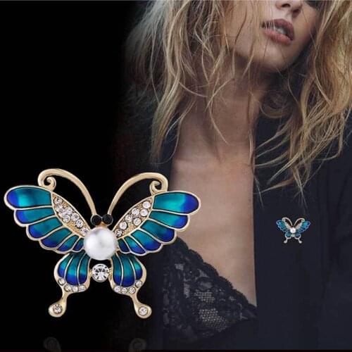 1PC Fashion Butterfly Brooches Metal Crystal Rhinestones Cutout Brooch Animal Pins Wedding Party Brooch Gift Women Cloth Decor