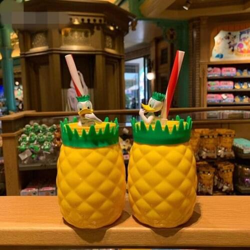 2021.4 Shanghai Disney Donald Duck Cover Mouth Pineapple Cartoon Three-dimensional Straw Cup Drink Cup Drinking Cup gift AG2507