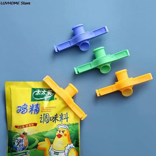 Creative Reuseable Bag Clip Snack Fresh Food Storage Sealing Kitchen Mini Vacuum Sealer Food Clip With A Cap Type Spray Nozzle