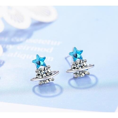 YH-ZL Stud Earrings