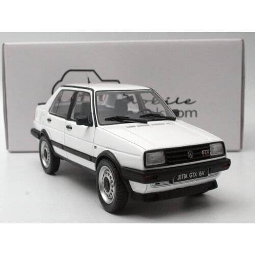 1:18 Jetta GTX 16V Model Resin Vehicle Models Toys Diecast Red/white/black/light gold Collection