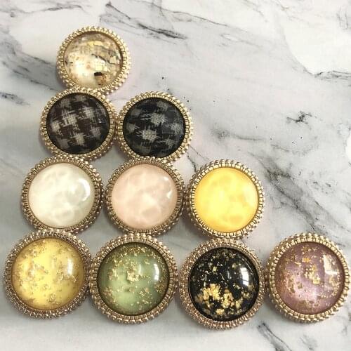 Quasimodo Buttons For Clothes