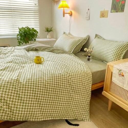 Bedding Set Queen Bedding Set Luxury Egypti... Cute Bedding Set Lying on The Bed Coziness for The House Quilt and Bed Cover