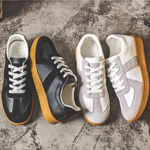 Yomior 2021 Spring New Fashion Men Casual Suede Leather Shoes Vintage Lace-Up Breathable Loafers Flats Mens Designer Sneakers