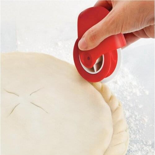 Kitchen Accessories DIY Dough Cutting Tool Baking Cutting Wheel Decorator Smooth DIY Rust-Proof Manual Noodle Cutter Knife