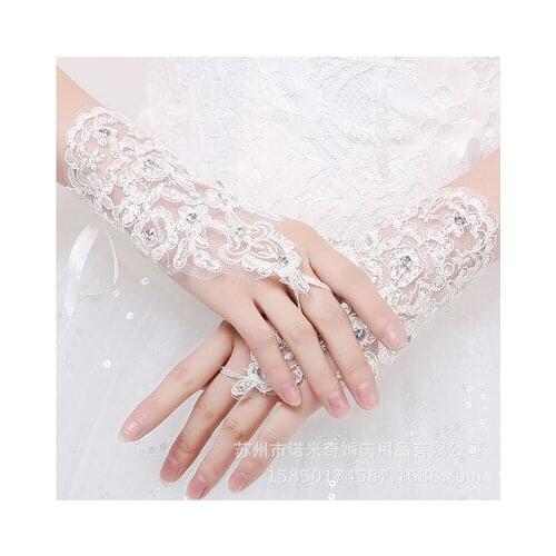 2019 weddiing dress Wedding gloves red color white color