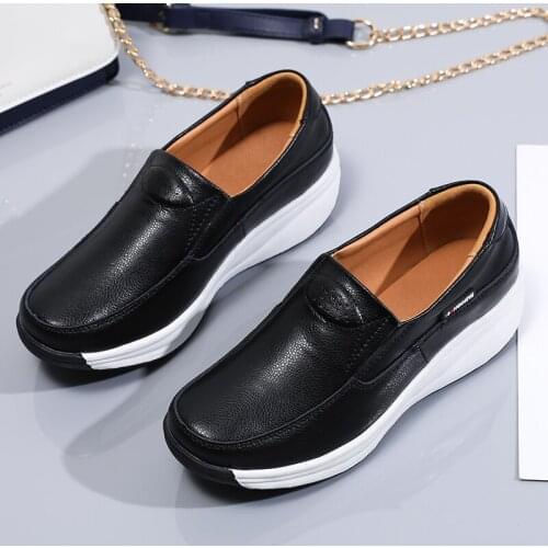 Women Flats Platform Loafers Ladies Elegant Genuine Leather Moccasins Shoes Woman Autumn Round Toe Slip On Casual Womens Shoes