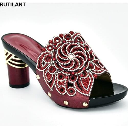 Fashion Designer Luxury Shoes Women 2019 Women Shoes High Heel Nigerian Women Wedding Decorated with Rhinestone Slip on Pumps