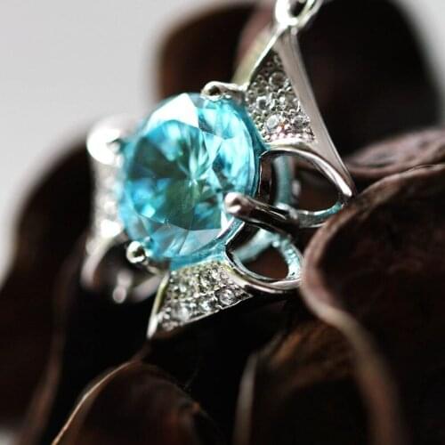 BeBe Kitty New Fashion Crystal Necklaces Luxury Pure Silver Chain Pendant Necklace 2018 Elegant Jewelry Accessories For Women