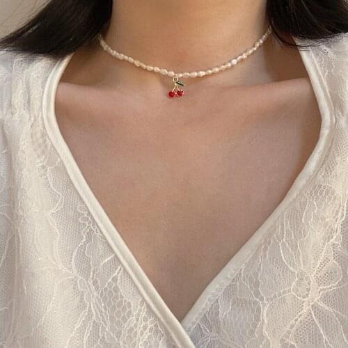 French Style Graceful Natural Pearl Necklace Gold Plated Cherry Pendant Vintage Fashion Choker Necklace Wedding Accessories