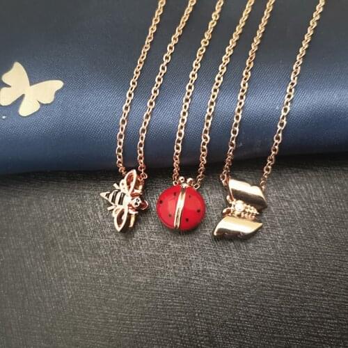 Japanese and Korean Harajuku personality hip hop Rose gold butterfly bee seven heart ladybug small necklace/ pendant necklace