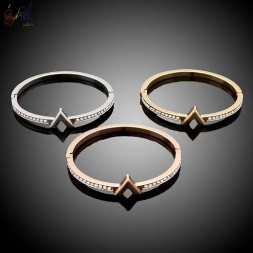 Yulaili Free Shipping High Quality Plating Rose Gold Color Three Tones Ladies Triangle Shape Bracelet Accessories Bangles