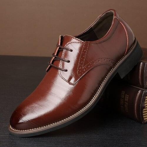New High Quality Classic Leather Men Brogues Shoes Lace-Up Bullock Business Dress Men Oxfords Shoes Male Formal