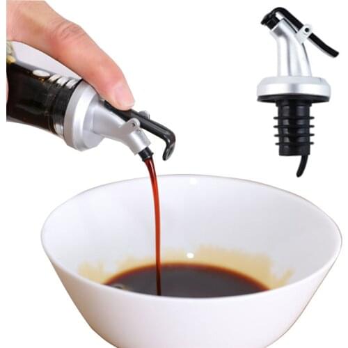 1pcs Oil Bottle Stopper Vinegar Bottle Can ABS Lock Plug Seal Leak-proof Food Grade Plastic Wine Nozzle Sprayer Liquor Dispenser