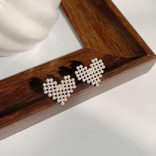 Romantic Simple Heart-shaped Pearl Earrings Elegant Womens Wedding Stud Earrings Accessories Fashion Ladies Party Jewelry