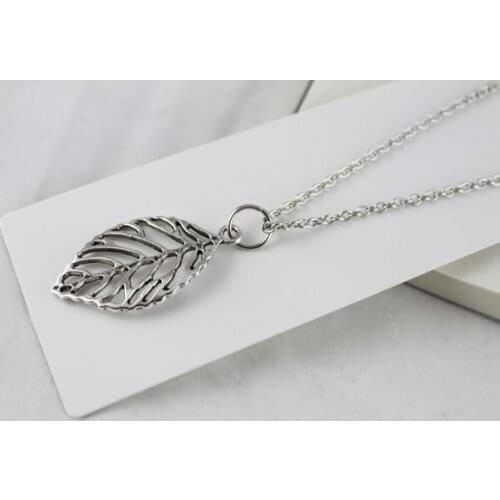 10Pcs Tibetan Silver Color leaf Pendant Necklace #20091