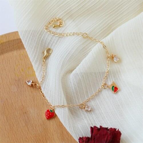 Sweet Strawberry Bracelet Minimalist Zircon Jewelry New Cute Handmade Jewelry for Female Girlfriends Friends Birthday Gifts