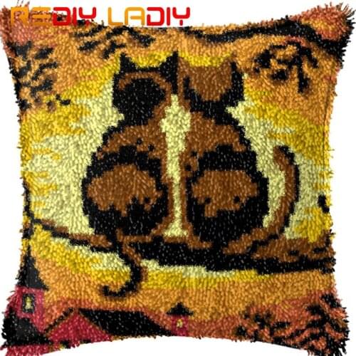 Latch Hook Cushion Two Moon Kittens Pillow Case Pre-Printed Color Canvas Acrylic Yarn Latched Pillow Crochet Cushion Cover Craft